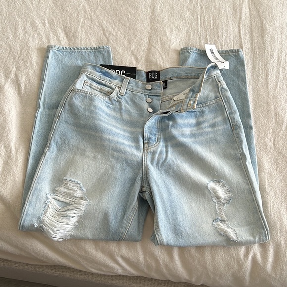 BDG Distressed Light Wash Jeans - Picture 2 of 4